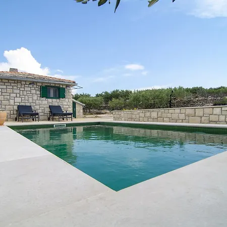 Bliss Holiday home Splitska